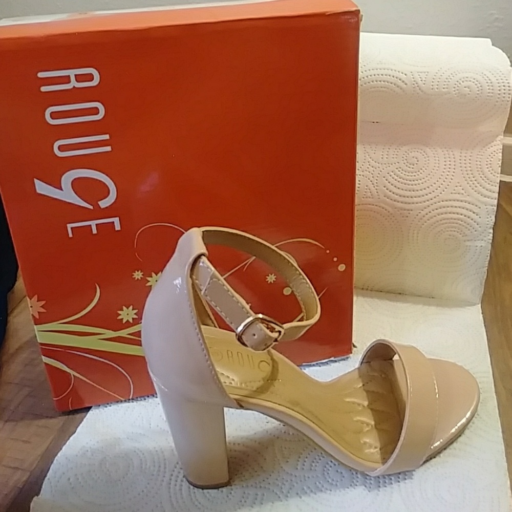 Rogue Nude Chunky Heel
